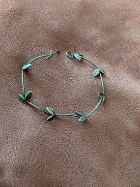 Canadian Designer Hilary Druxman Sterling Silver Dainty Leave Bracelet Stunning